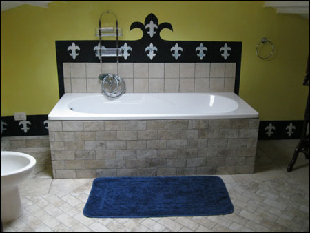Bathroom 2, view 1